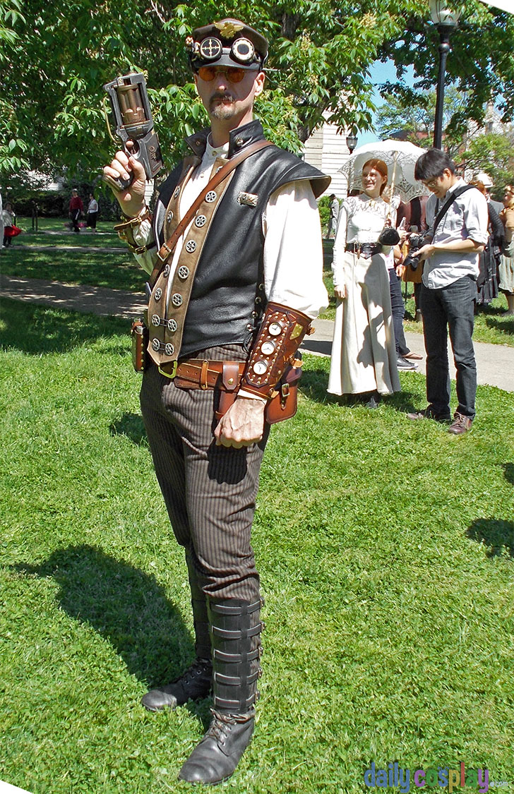 Avery Crowe / Airship Mercenary